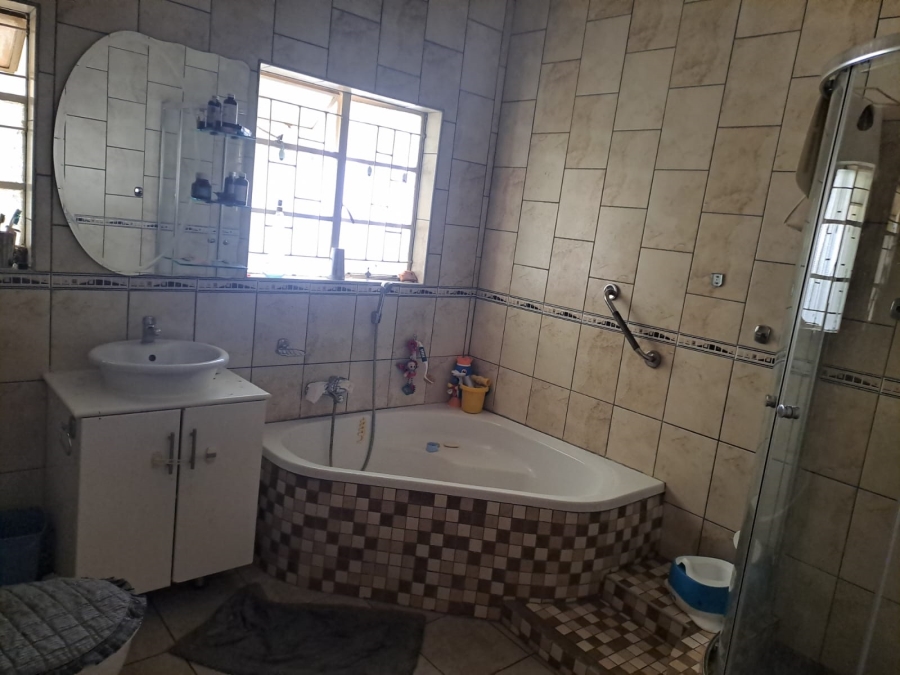 2 Bedroom Property for Sale in Hennenman Free State